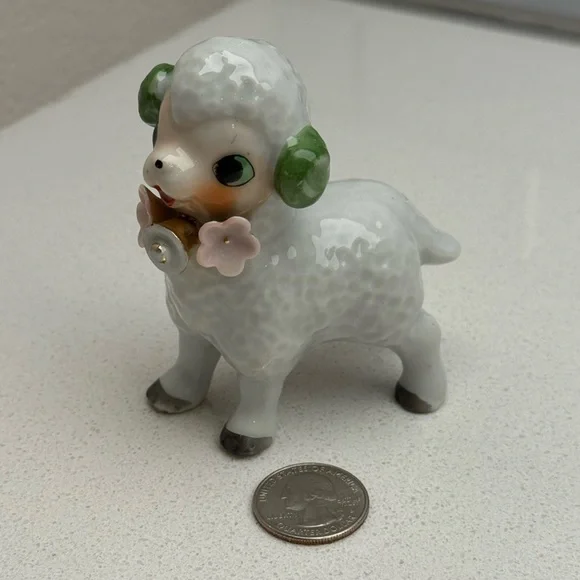 Vintage Glossy Ceramic Lamb Figurine Easter 1950s Springtime Decor Made in Japan - Picture 14 of 17